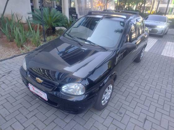 CHEVROLET CLASSIC 1.0 MPFI LIFE 8V FLEX 4P MANUAL CHEVROLET CLASSIC 1.0 MPFI LIFE 8V FLEX 4P MANUAL